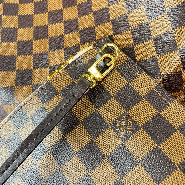 ルイヴィトンバッグ素材ディテール